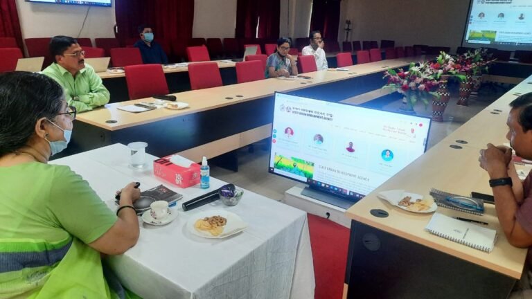 Minister takes stock of initiatives across 115 ULBs