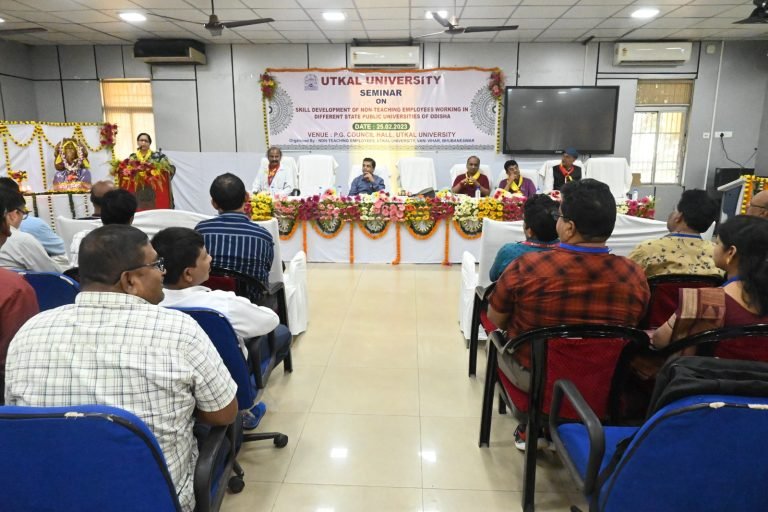 Seminar on skill development for non-teaching staff held at Utkal University