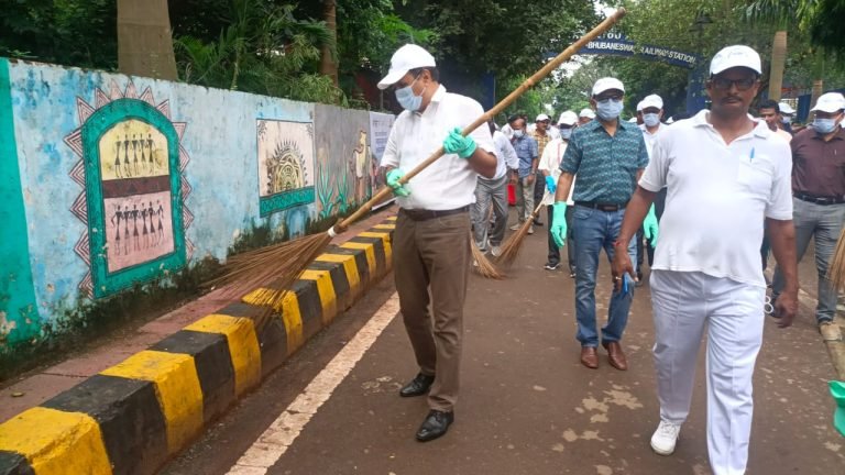 Cleanliness drive by ECoR to mark Swachhata Pakhwada