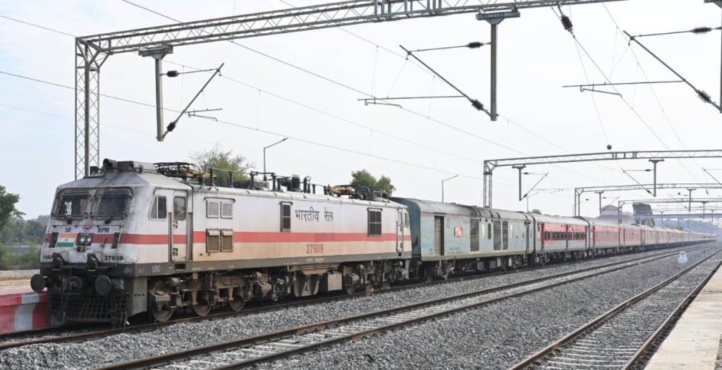 holi special trains