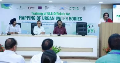 Mapping of urban water bodies